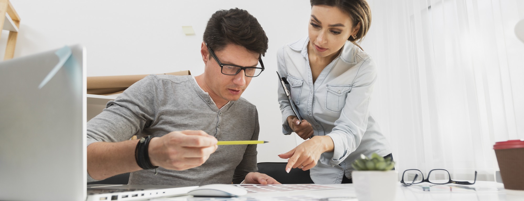 Un technicien de bureau d'études